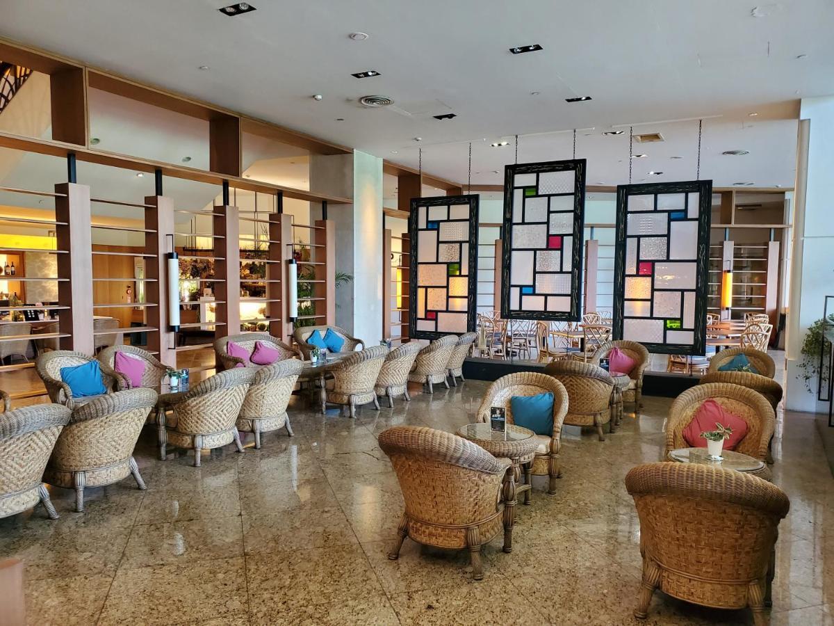Parkview Hotels & Resorts Hualien Extérieur photo The lobby of the hotel