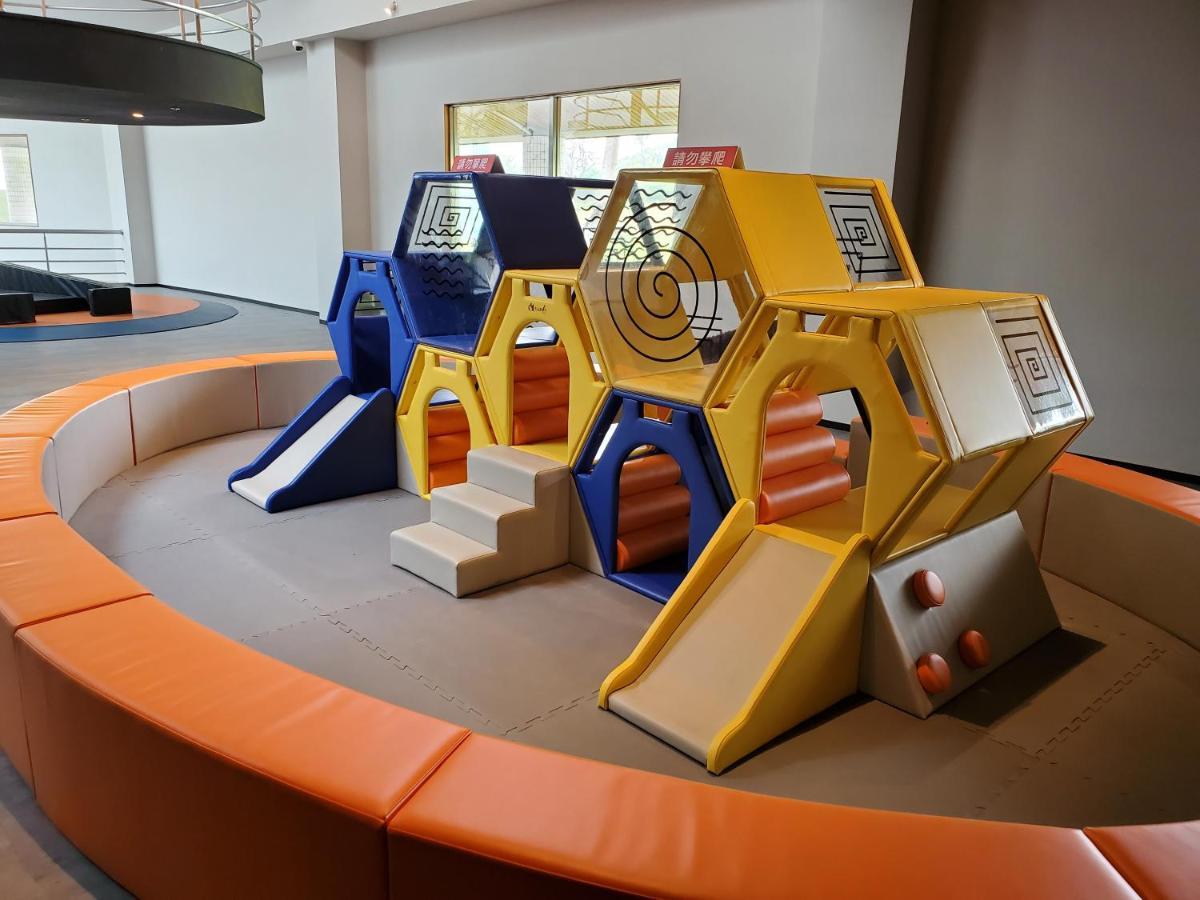 Parkview Hotels & Resorts Hualien Extérieur photo The children's area