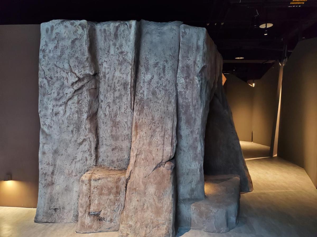 Parkview Hotels & Resorts Hualien Extérieur photo The Stone of Sisyphus, 2018