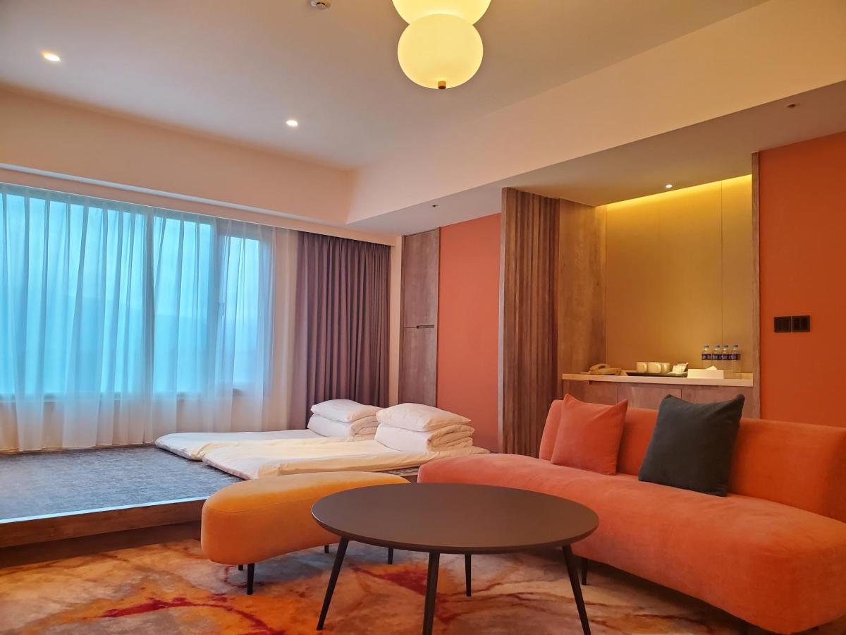 Parkview Hotels & Resorts Hualien Extérieur photo A room at the hotel